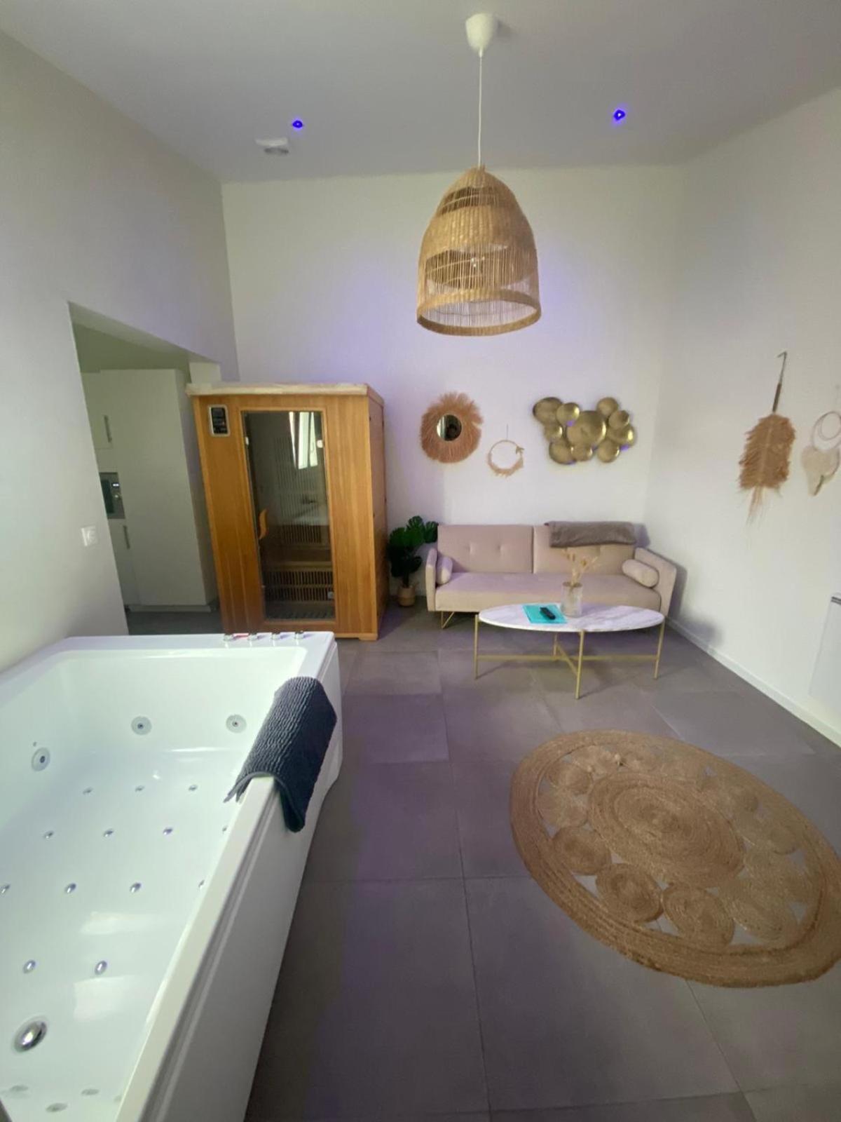 Spa Jungle Le Mesnil-Saint-Denis Exteriér fotografie